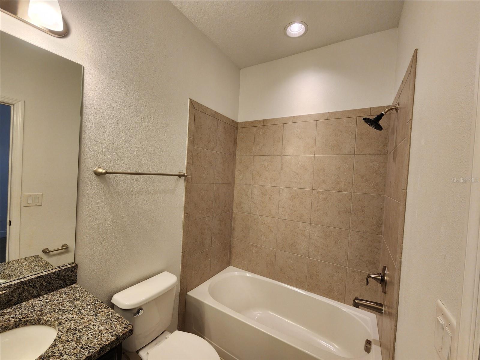10457 Waterstone Dr Property Photo 17
