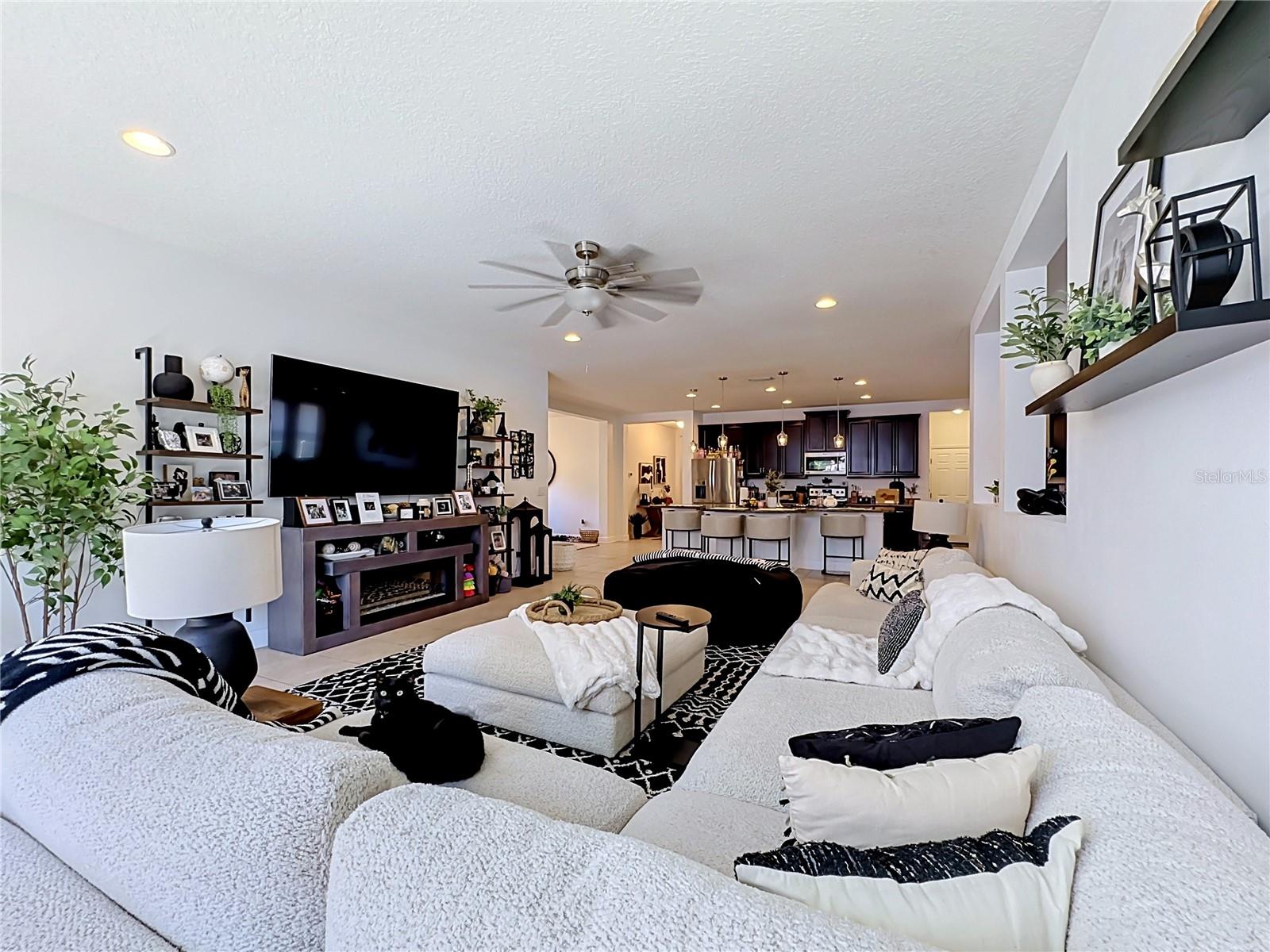 10457 Waterstone Dr Property Photo 37