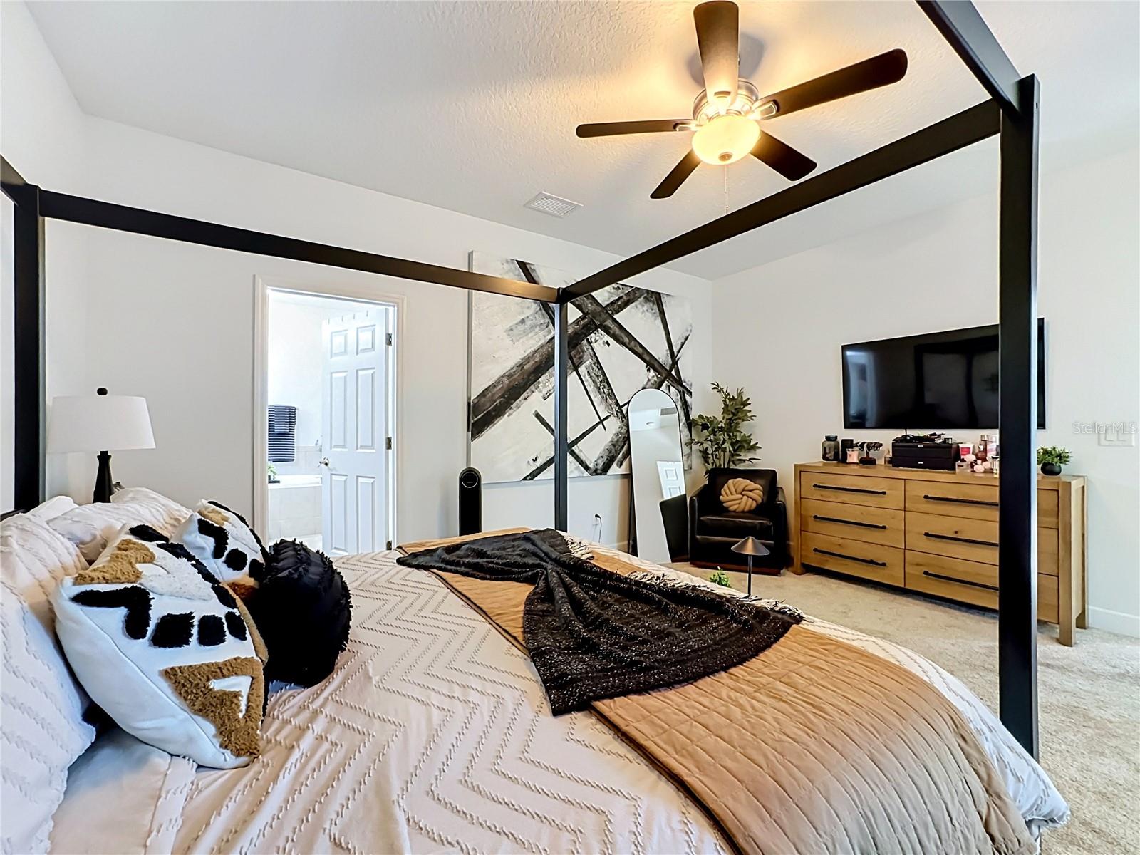 10457 Waterstone Dr Property Photo 38