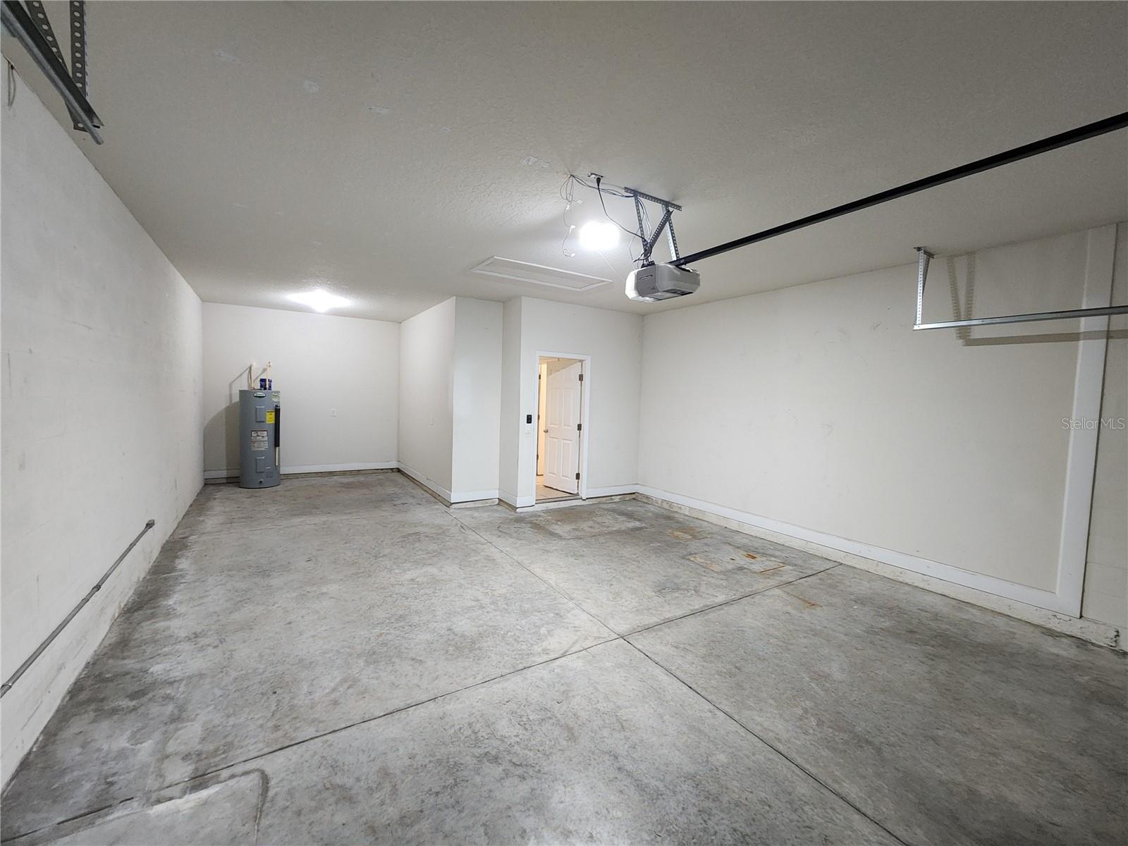 10457 Waterstone Dr Property Photo 64