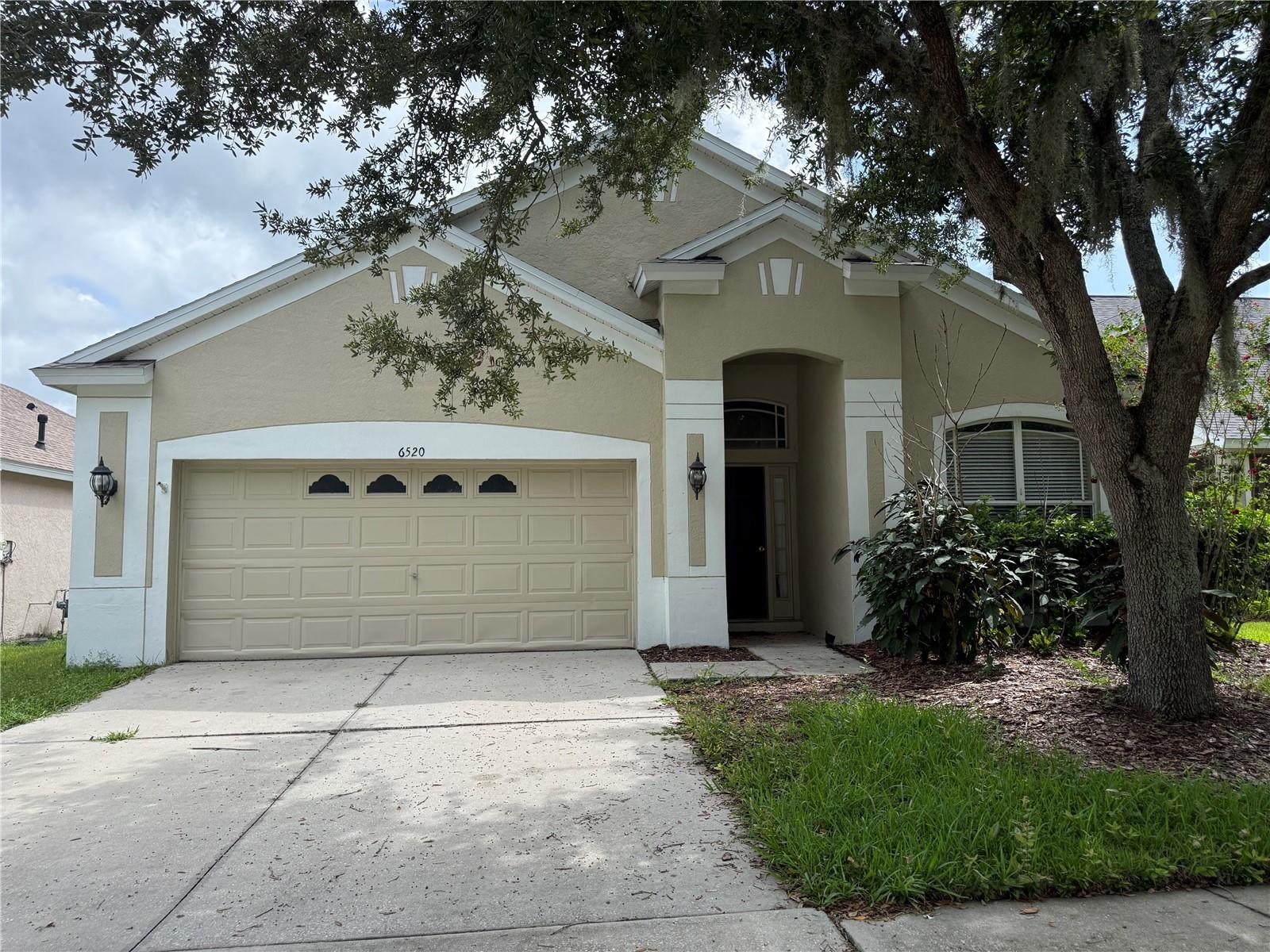 6520 Bridgecrest Dr Property Photo 2