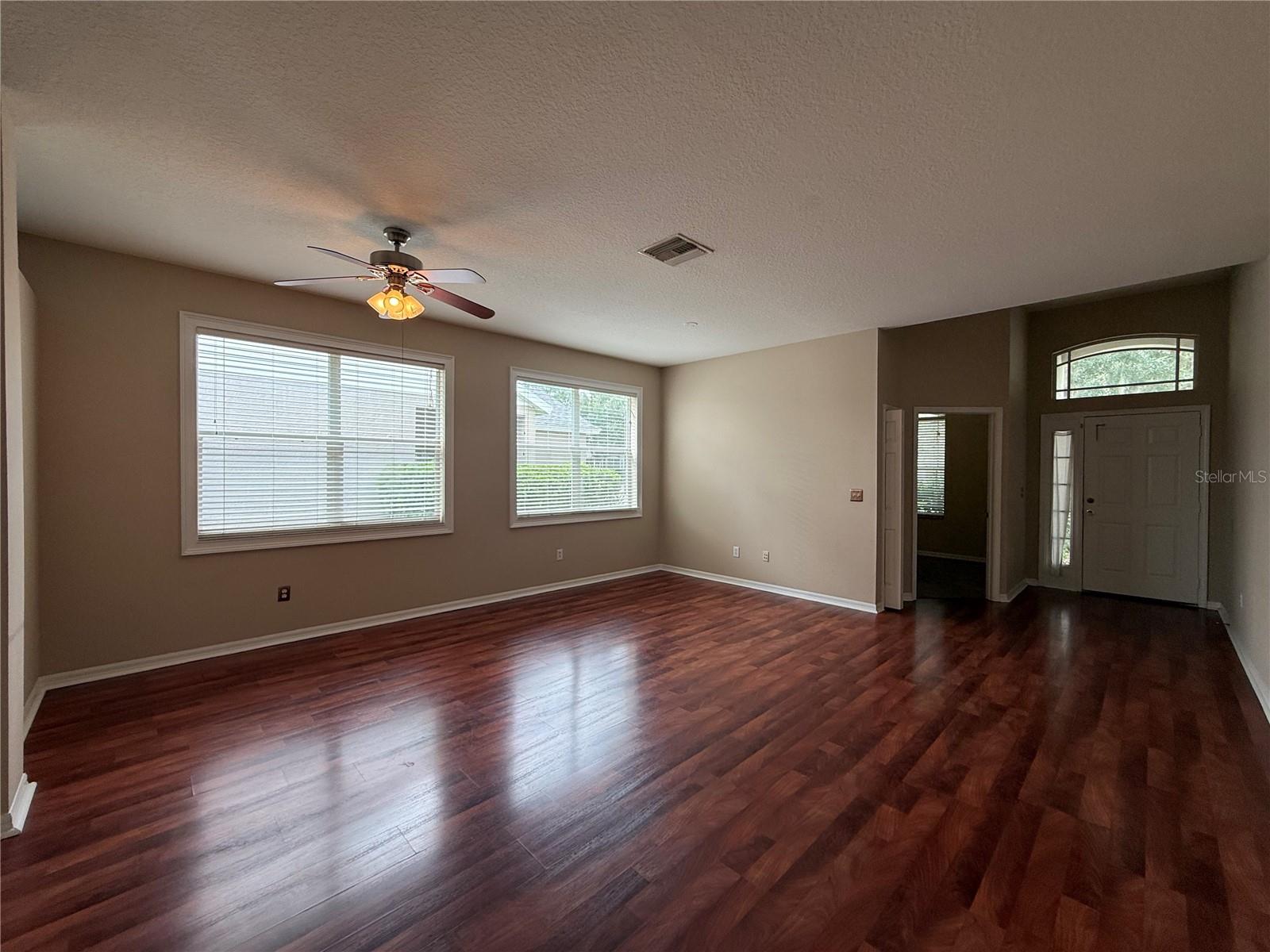 6520 Bridgecrest Dr Property Photo 5