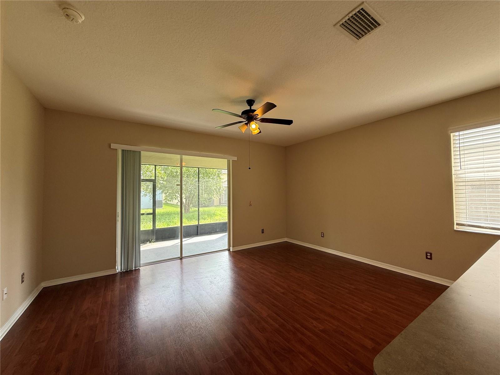 6520 Bridgecrest Dr Property Photo 8