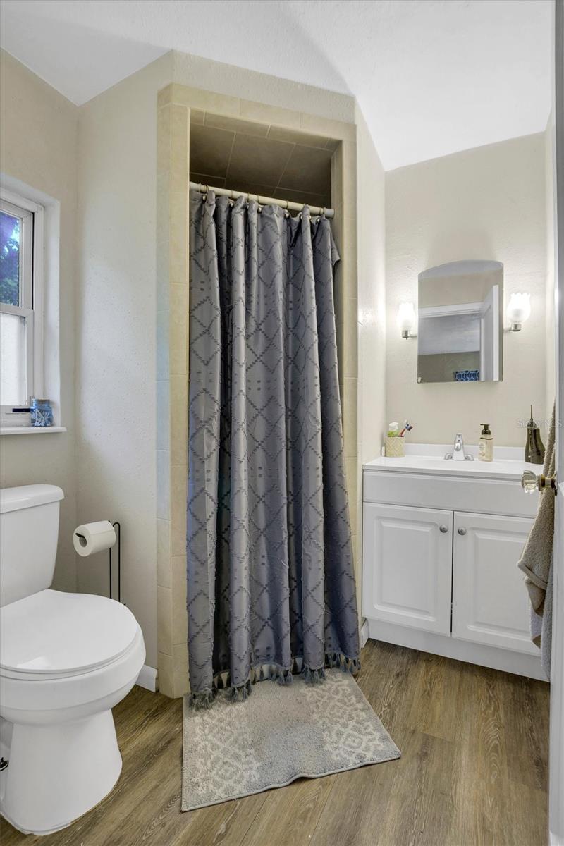 615 Avenue A Ne Property Photo 20