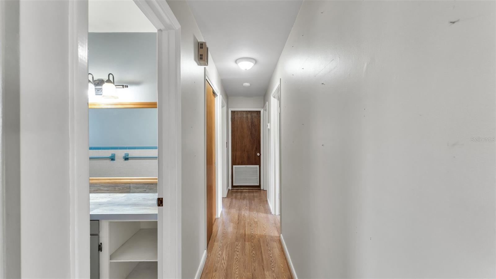 1733 Fredricksburg Ave Property Photo 24