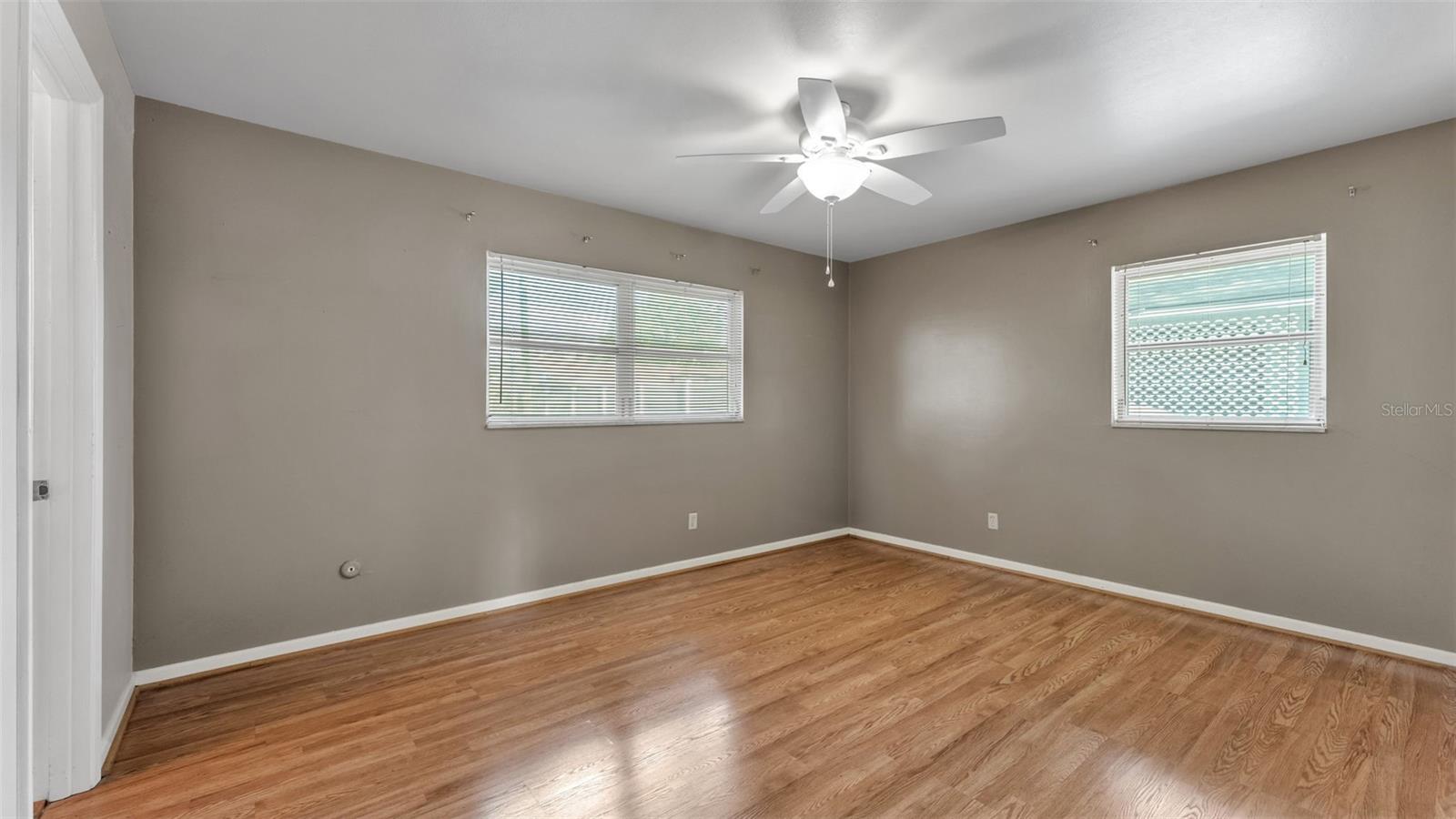 1733 Fredricksburg Ave Property Photo 30
