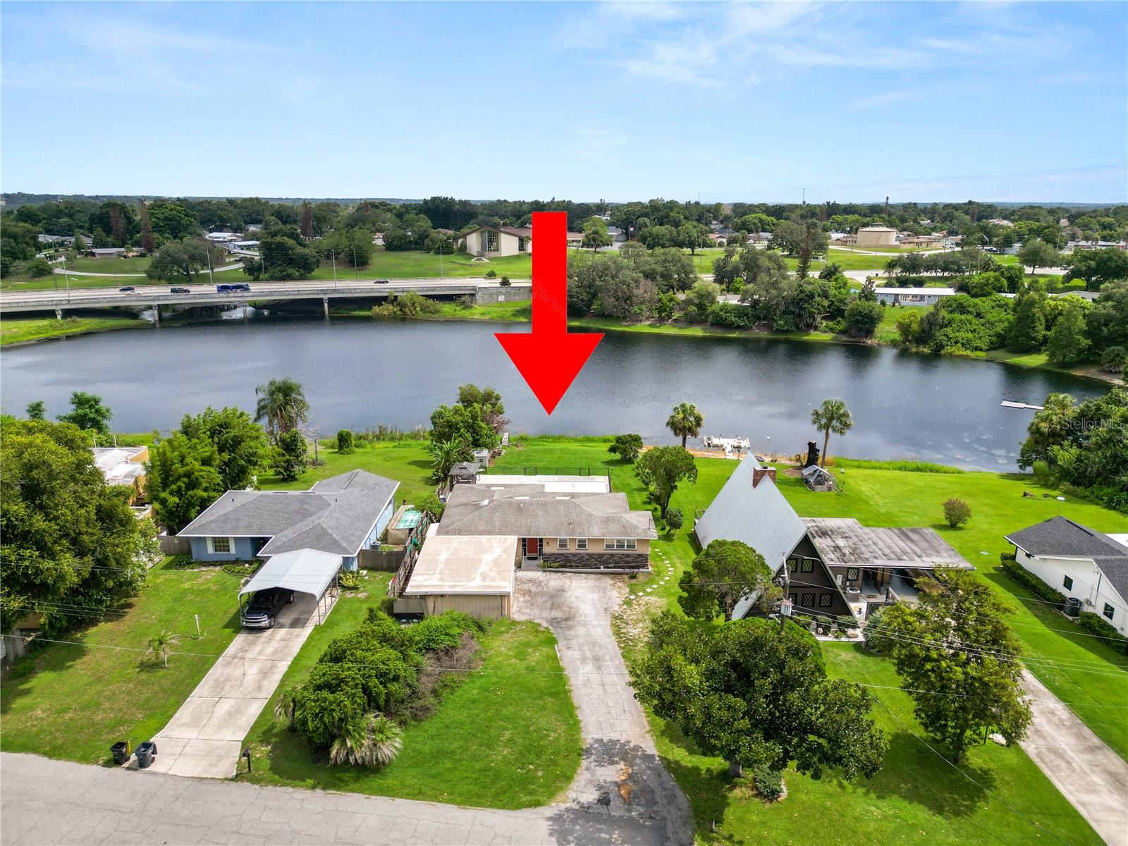 228 W Lake Ina Dr Property Photo 3