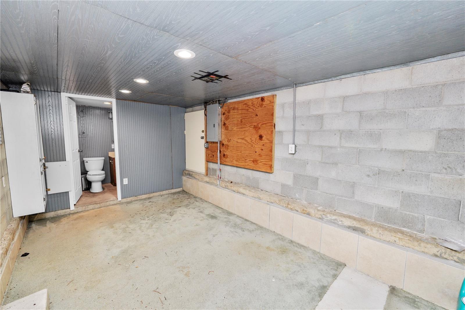 228 W Lake Ina Dr Property Photo 50