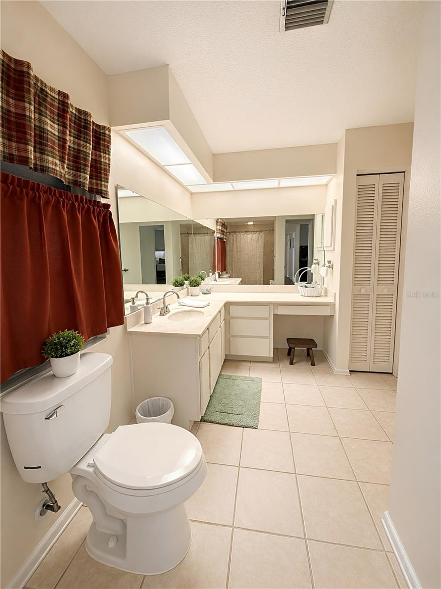 4227 Conrad Rd Property Photo 9