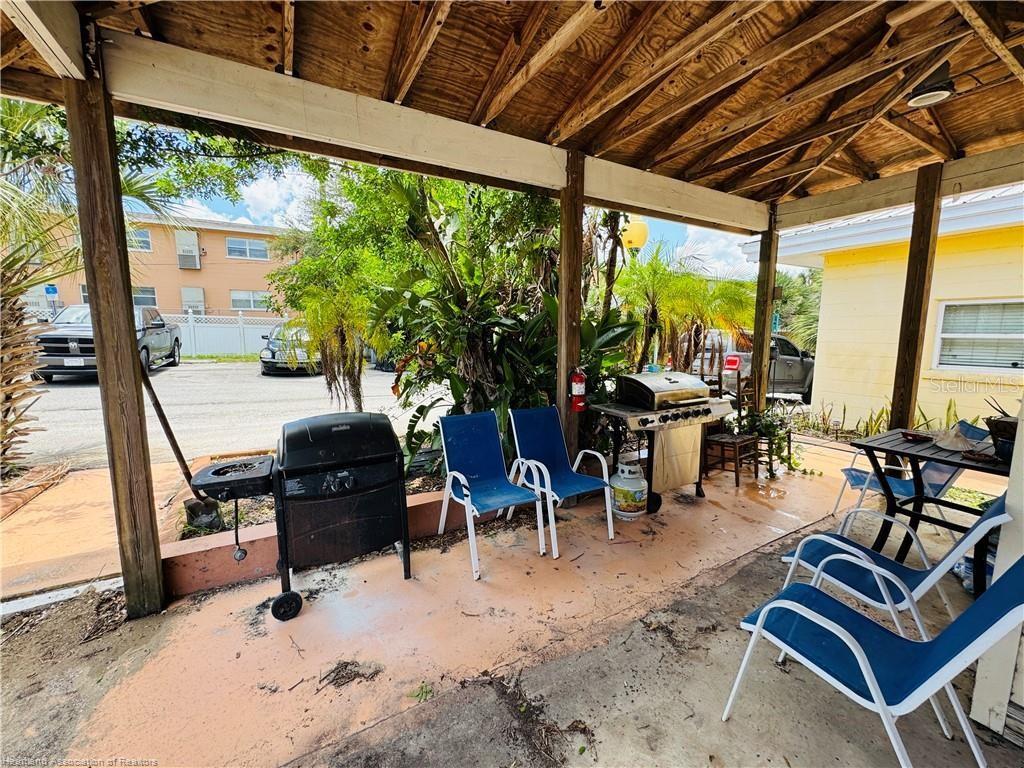 2121 Lakeview Dr Property Photo 17