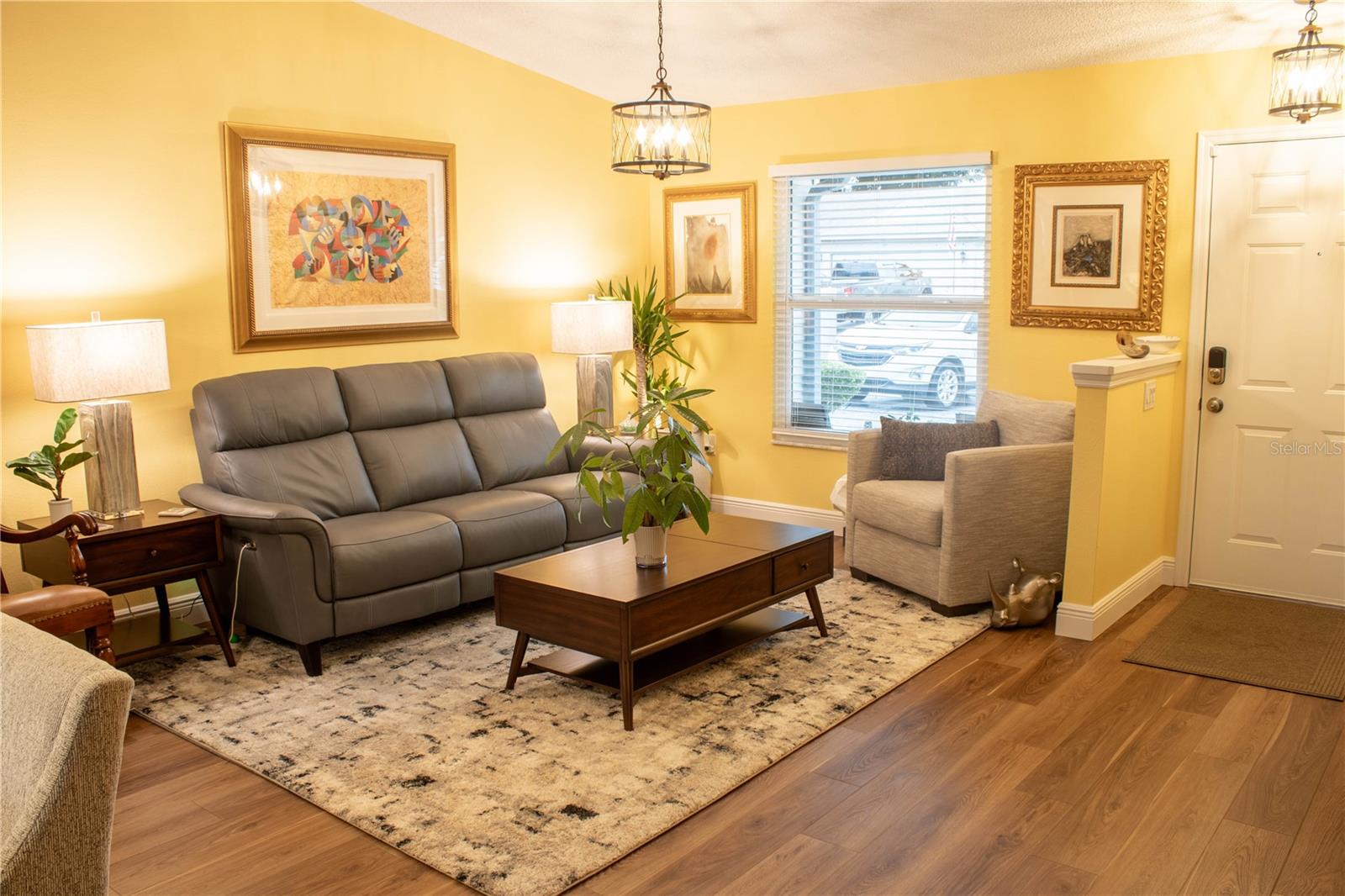 1018 Parakeet Trl Property Photo 4