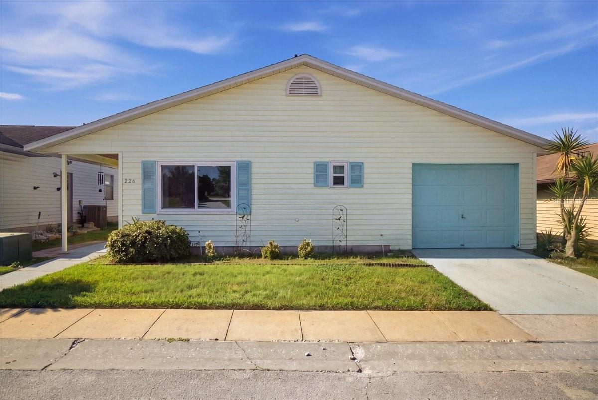 2240 Sea Island Cir N Property Photo 1
