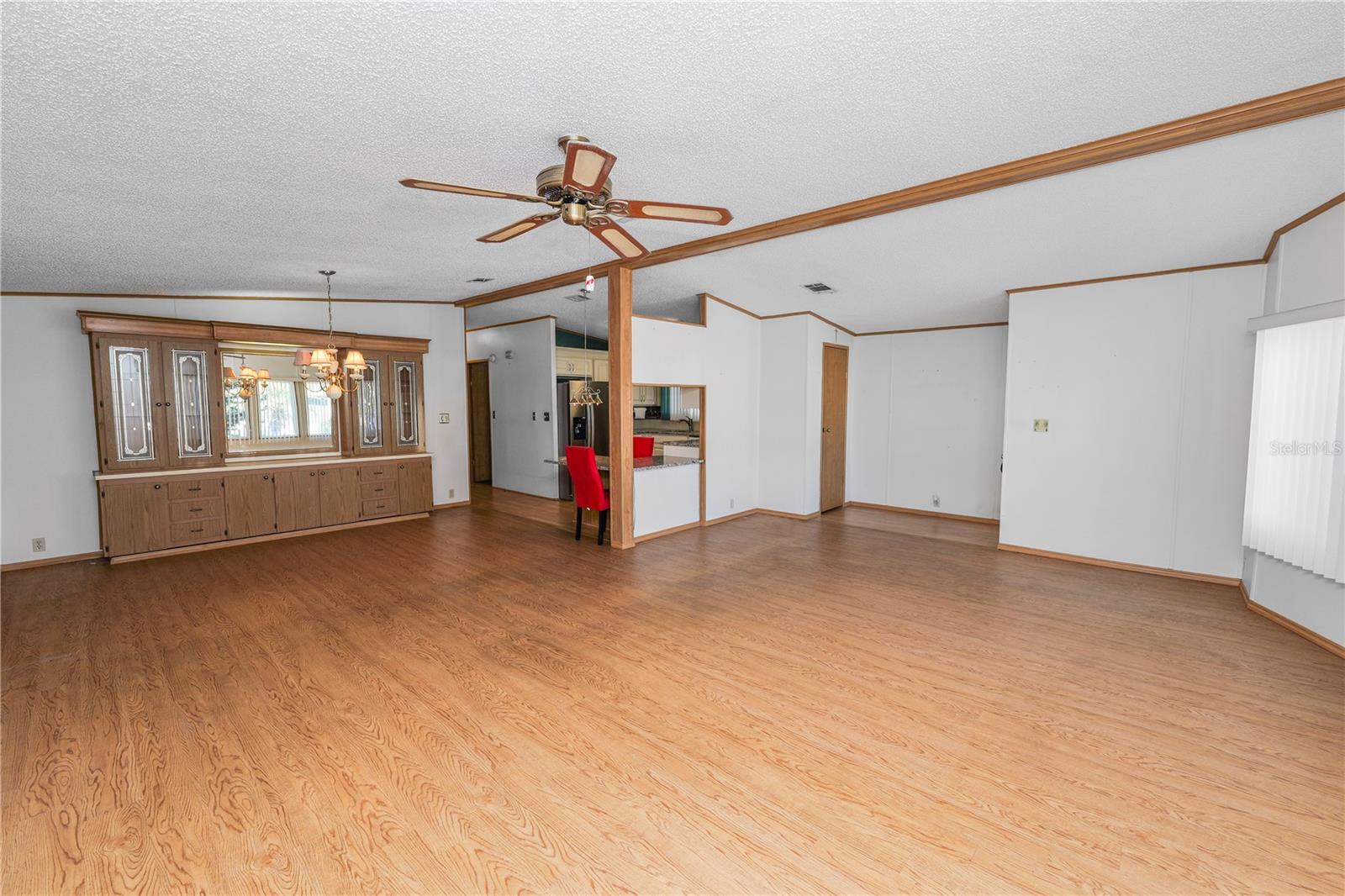 1706 Fox Hill Dr Property Photo 5