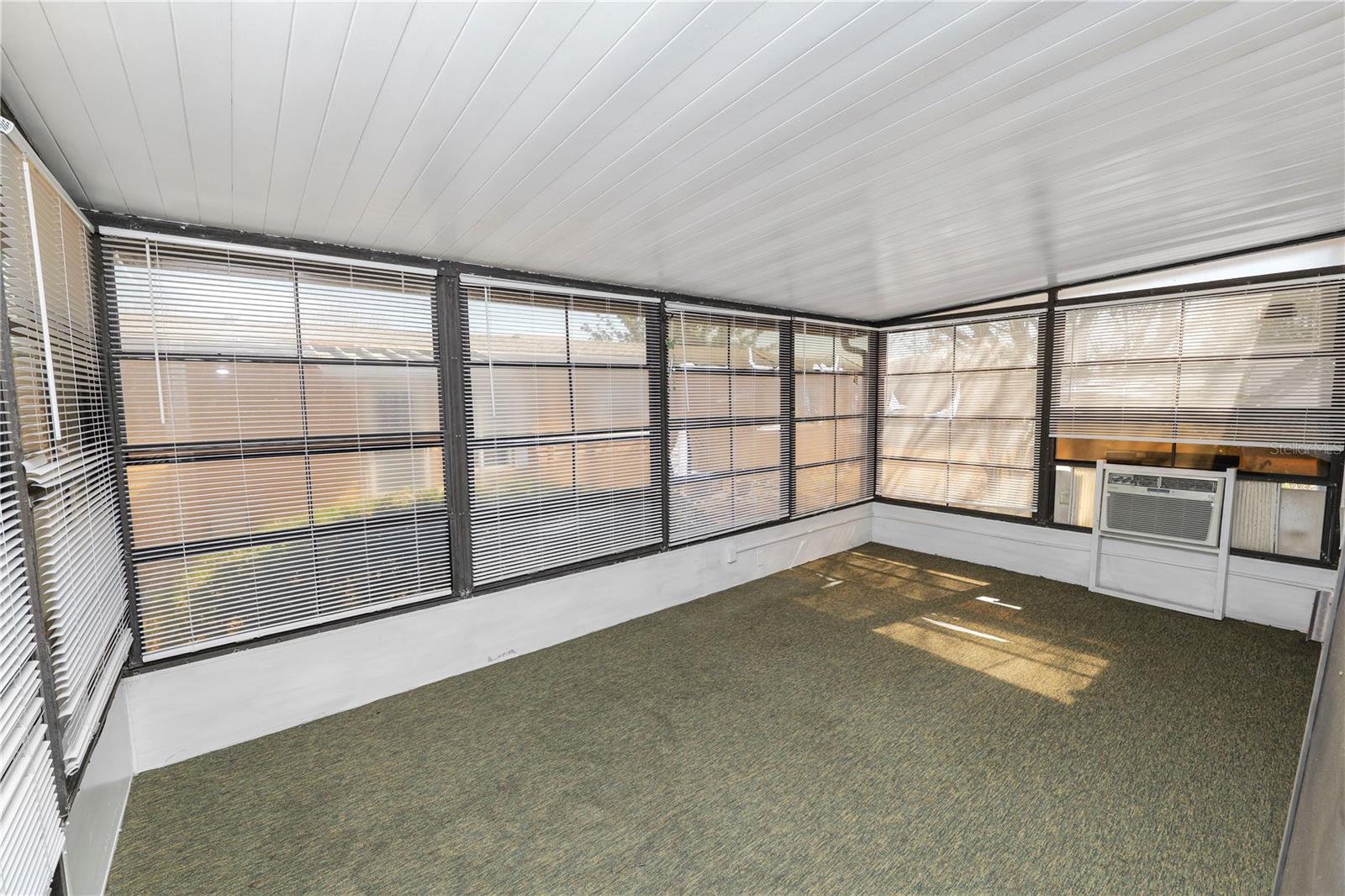 1706 Fox Hill Dr Property Photo 7
