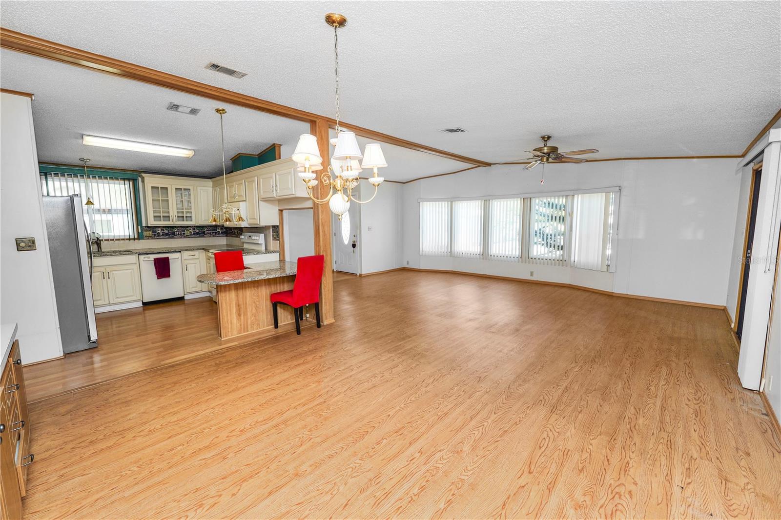 1706 Fox Hill Dr Property Photo 8