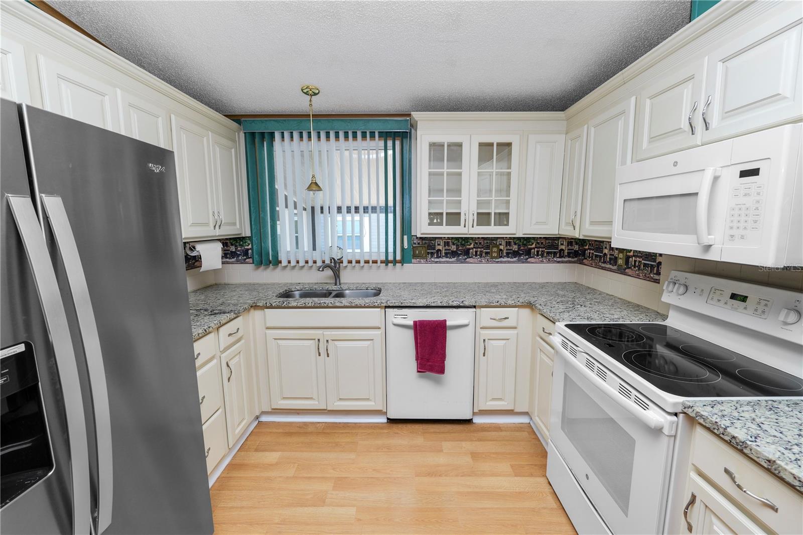 1706 Fox Hill Dr Property Photo 11