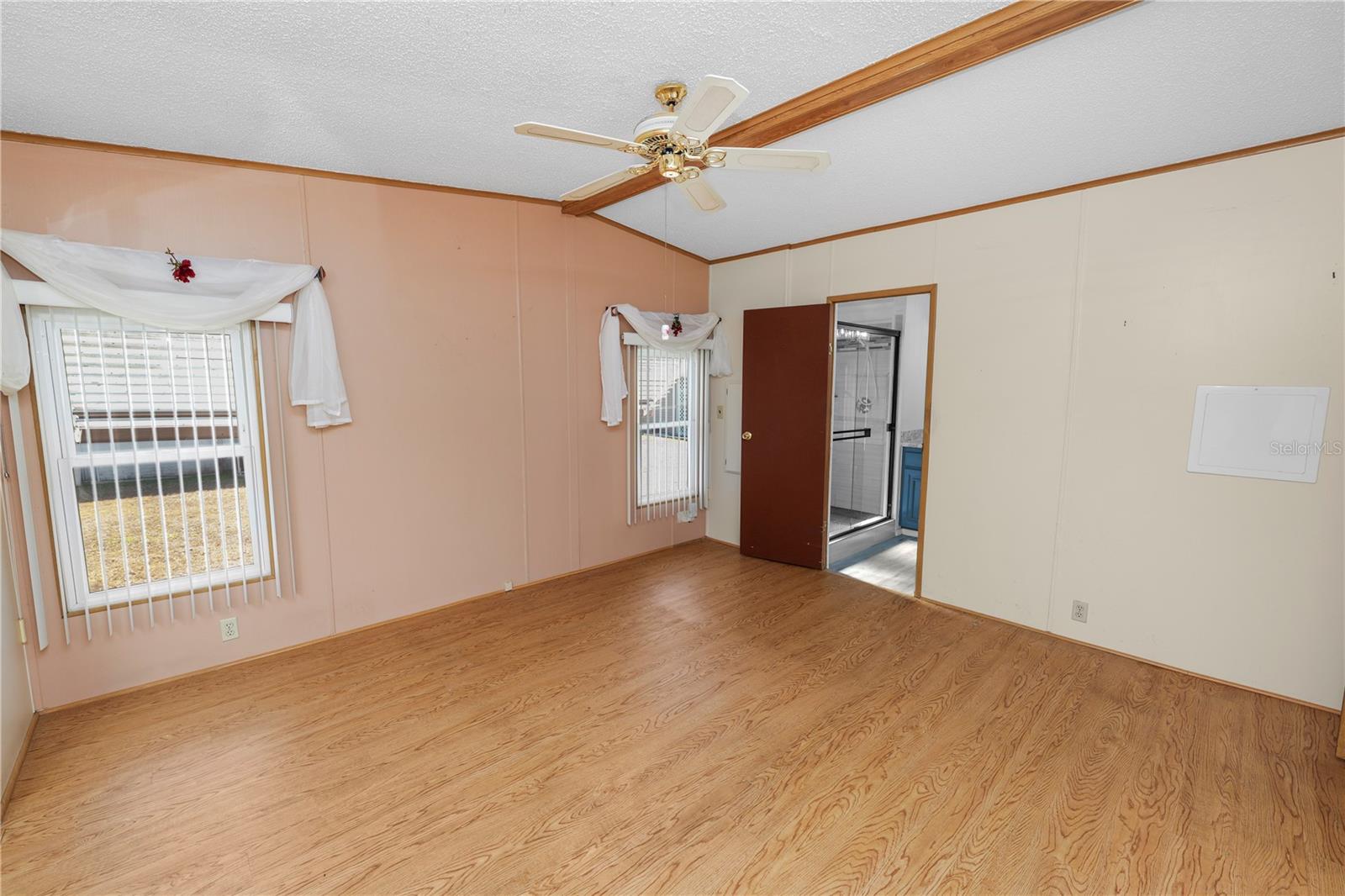 1706 Fox Hill Dr Property Photo 15