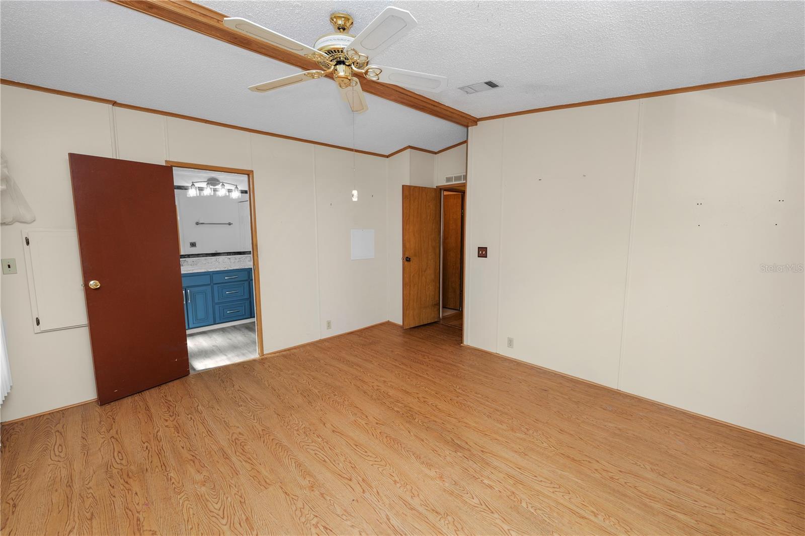 1706 Fox Hill Dr Property Photo 16