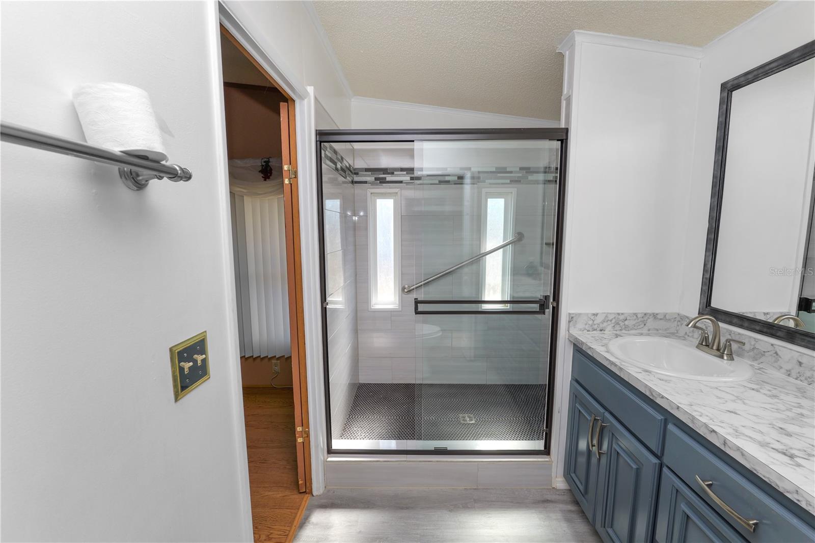 1706 Fox Hill Dr Property Photo 20