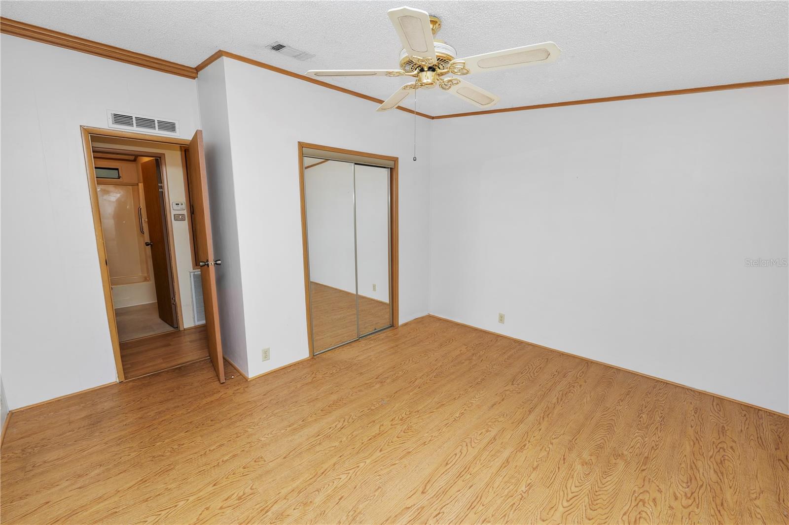 1706 Fox Hill Dr Property Photo 22