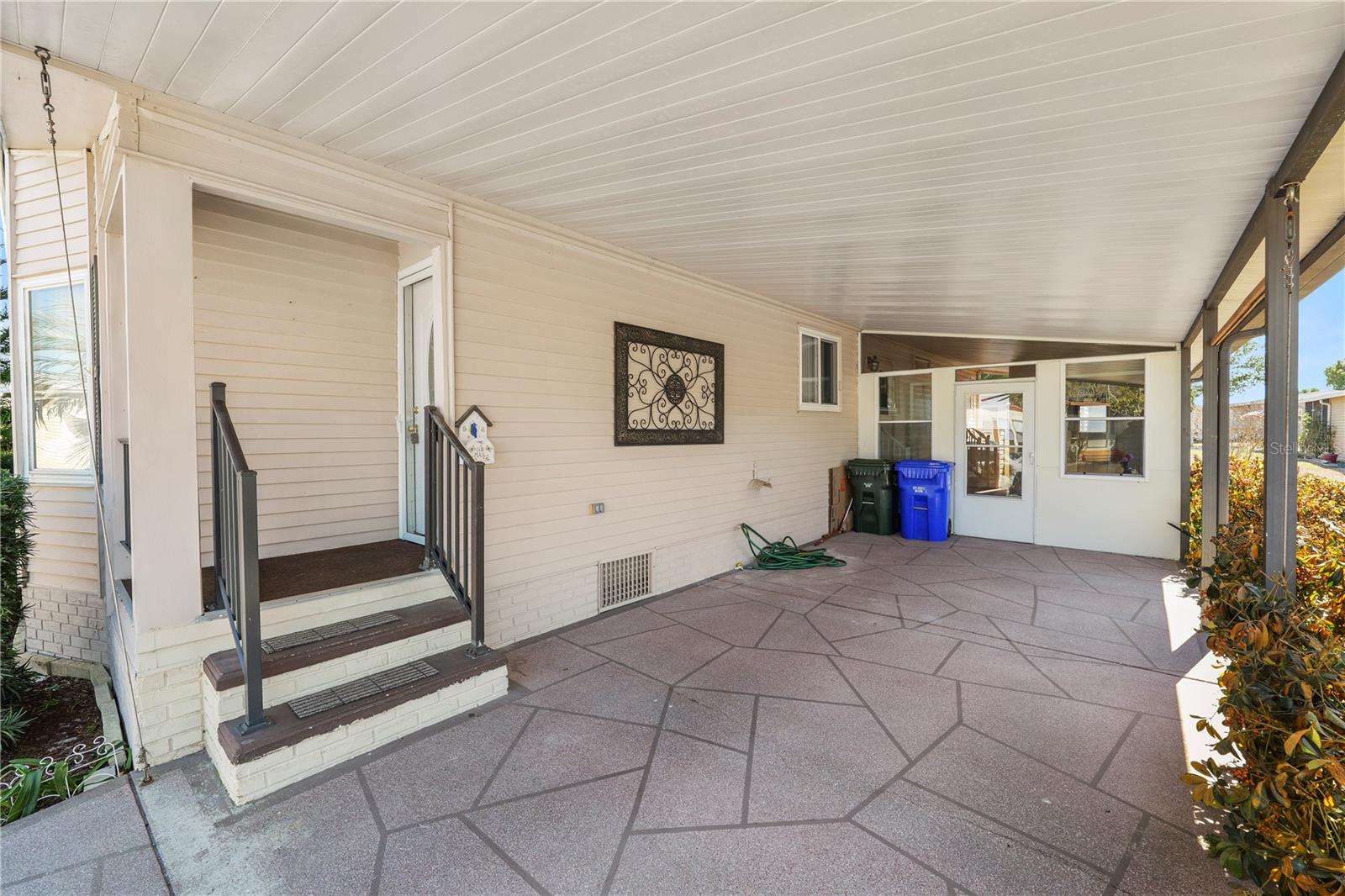 1706 Fox Hill Dr Property Photo 25