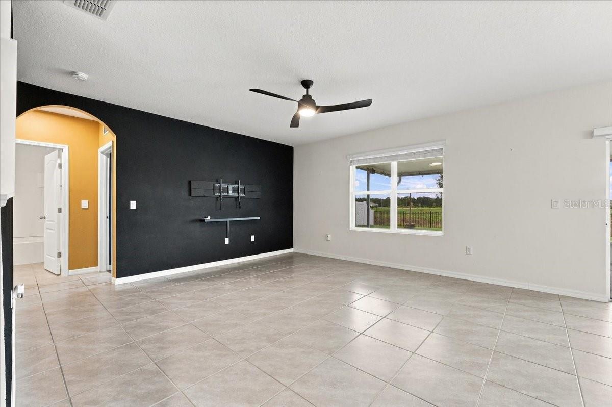 2934 Long Pond Dr Property Photo 5