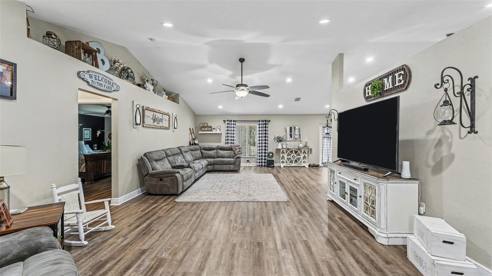 1411 Ashbury Ct Property Photo 11
