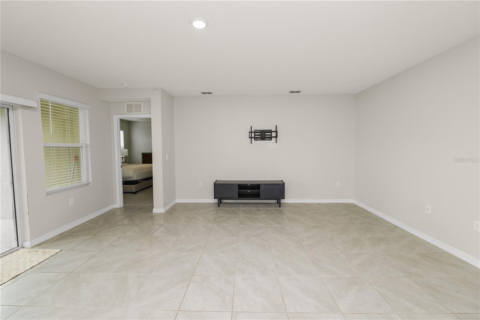 3141 Caspian Feather St Property Photo 11