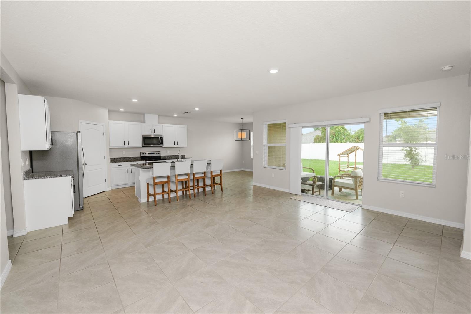3141 Caspian Feather St Property Photo 13