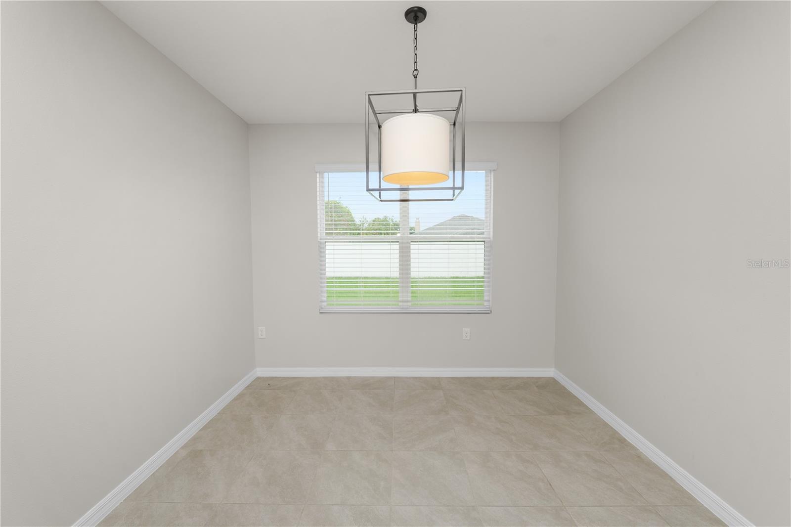 3141 Caspian Feather St Property Photo 20