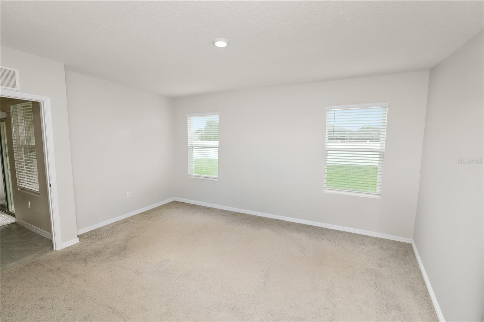 3141 Caspian Feather St Property Photo 23