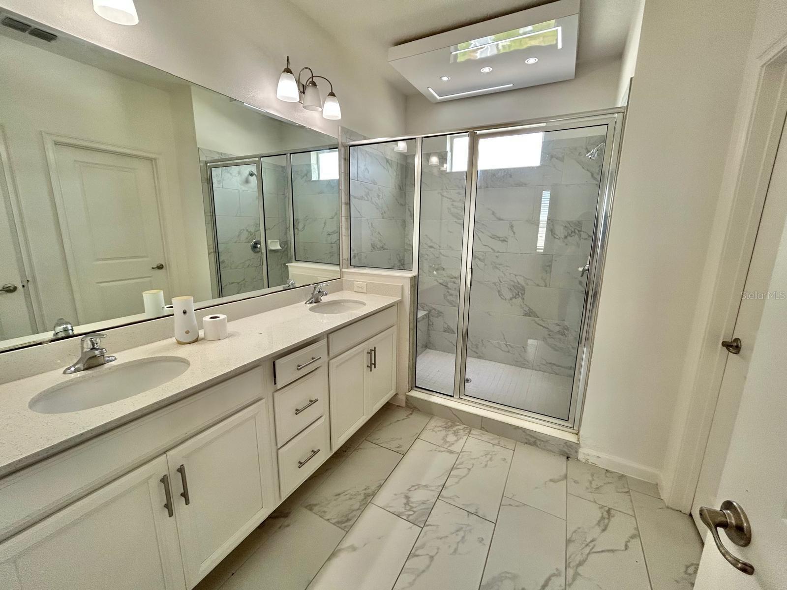1229 Hendon Loop Property Photo 7