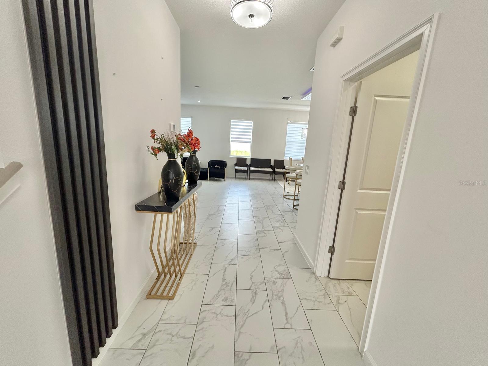 1229 Hendon Loop Property Photo 12