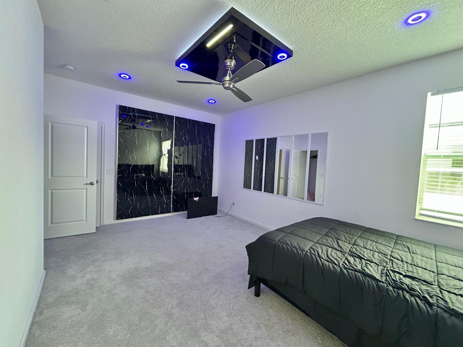 1229 Hendon Loop Property Photo 14