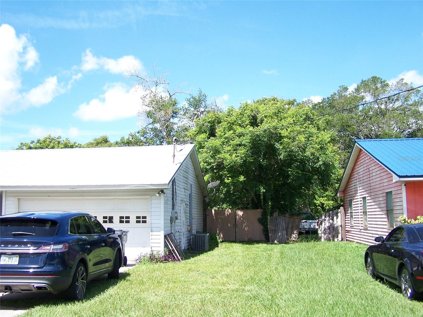 6061 Strickland Ave Property Photo 3