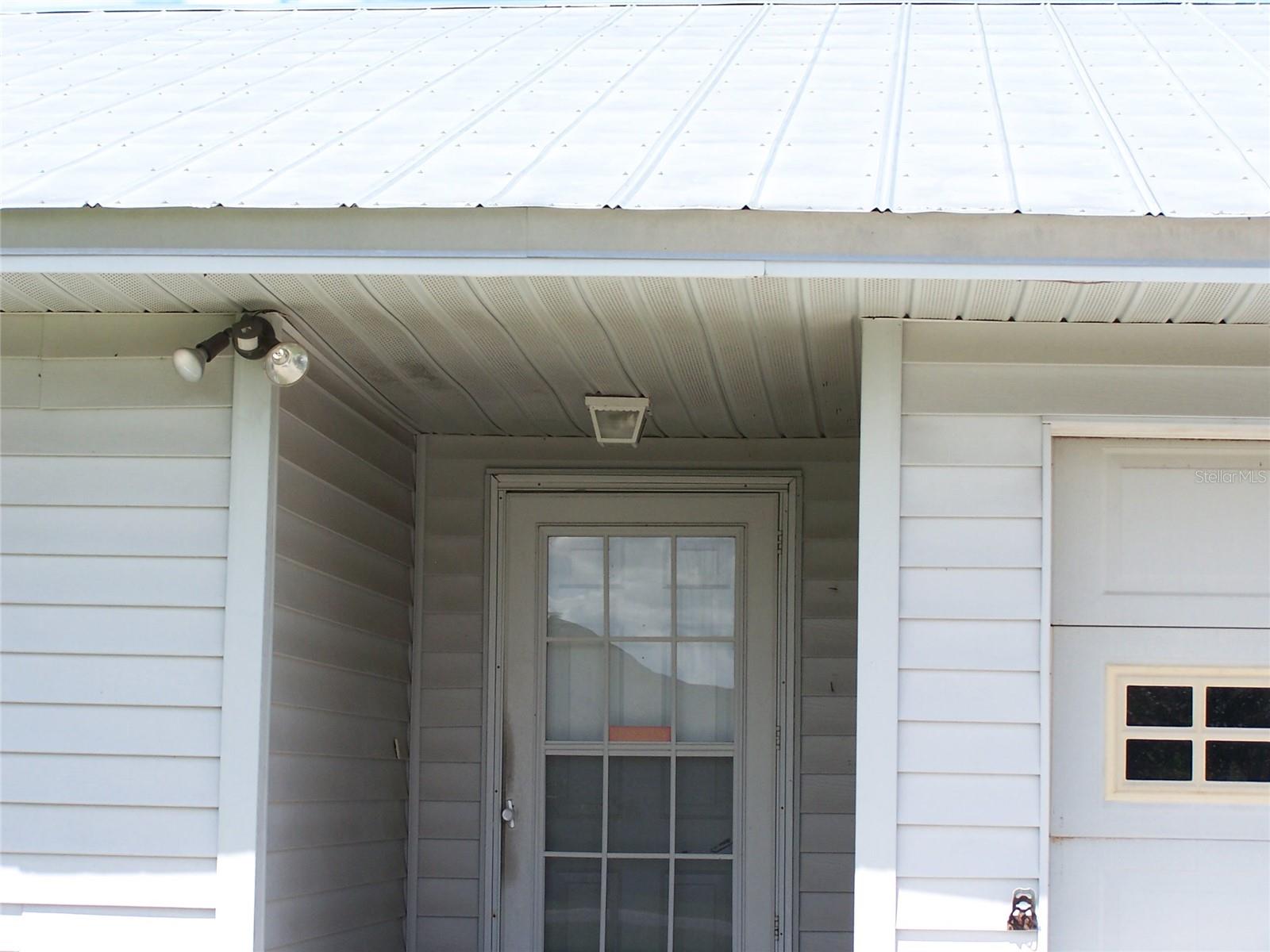 6061 Strickland Ave Property Photo 5