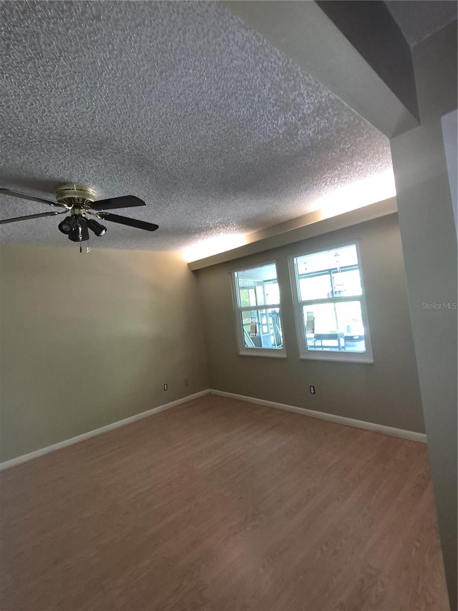 6061 Strickland Ave Property Photo 14