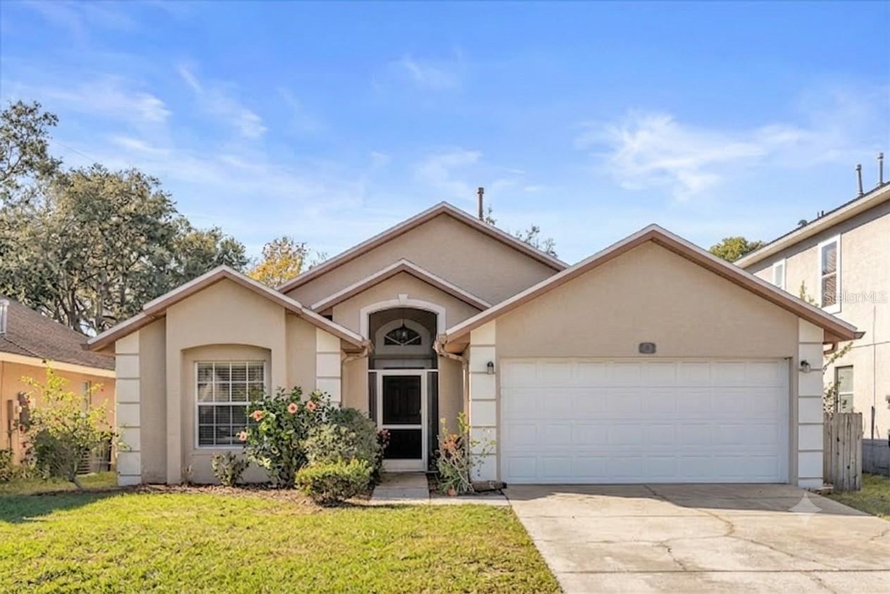 111 PINEWOOD DR