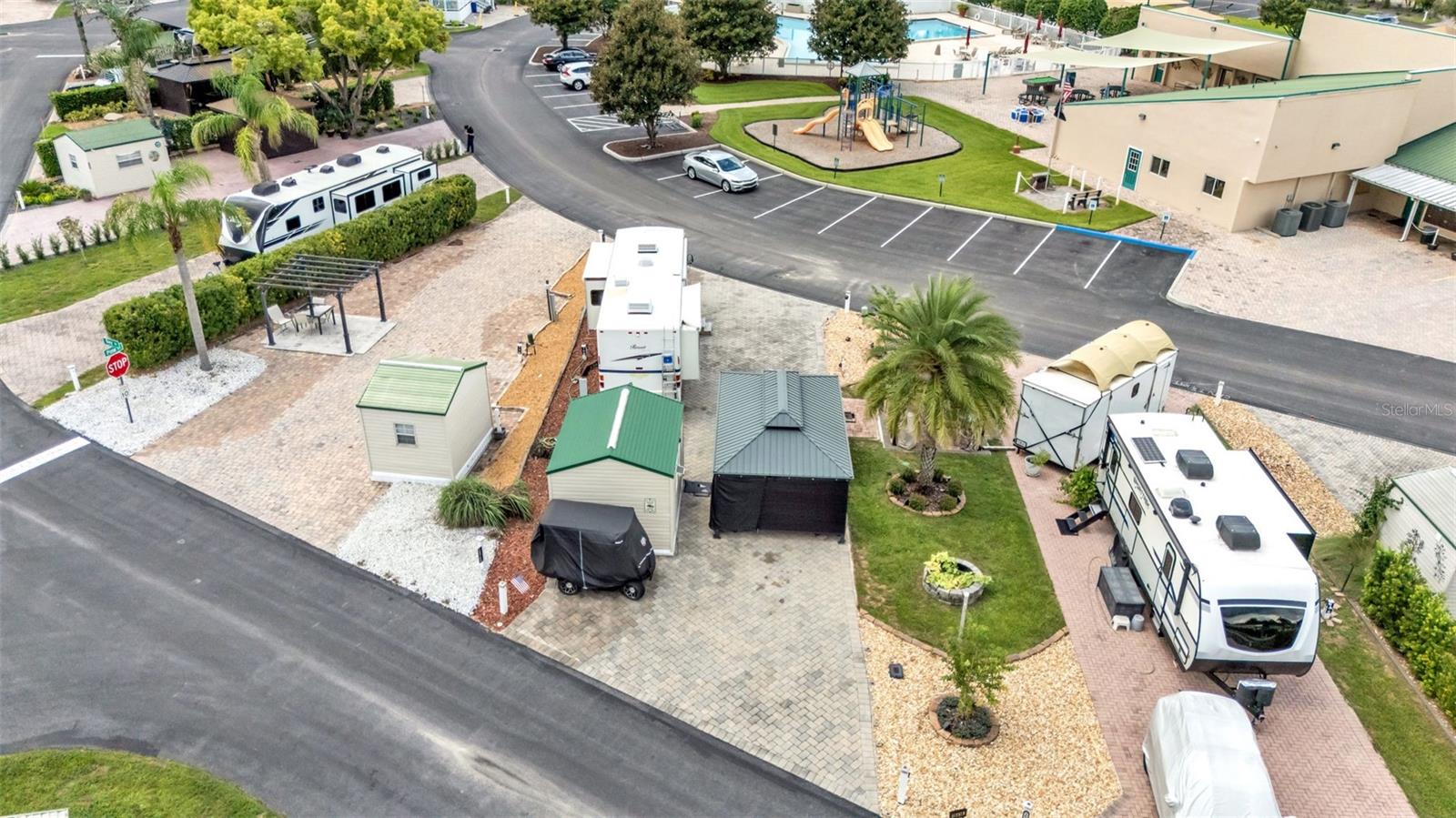16414 Bay St Property Photo 3