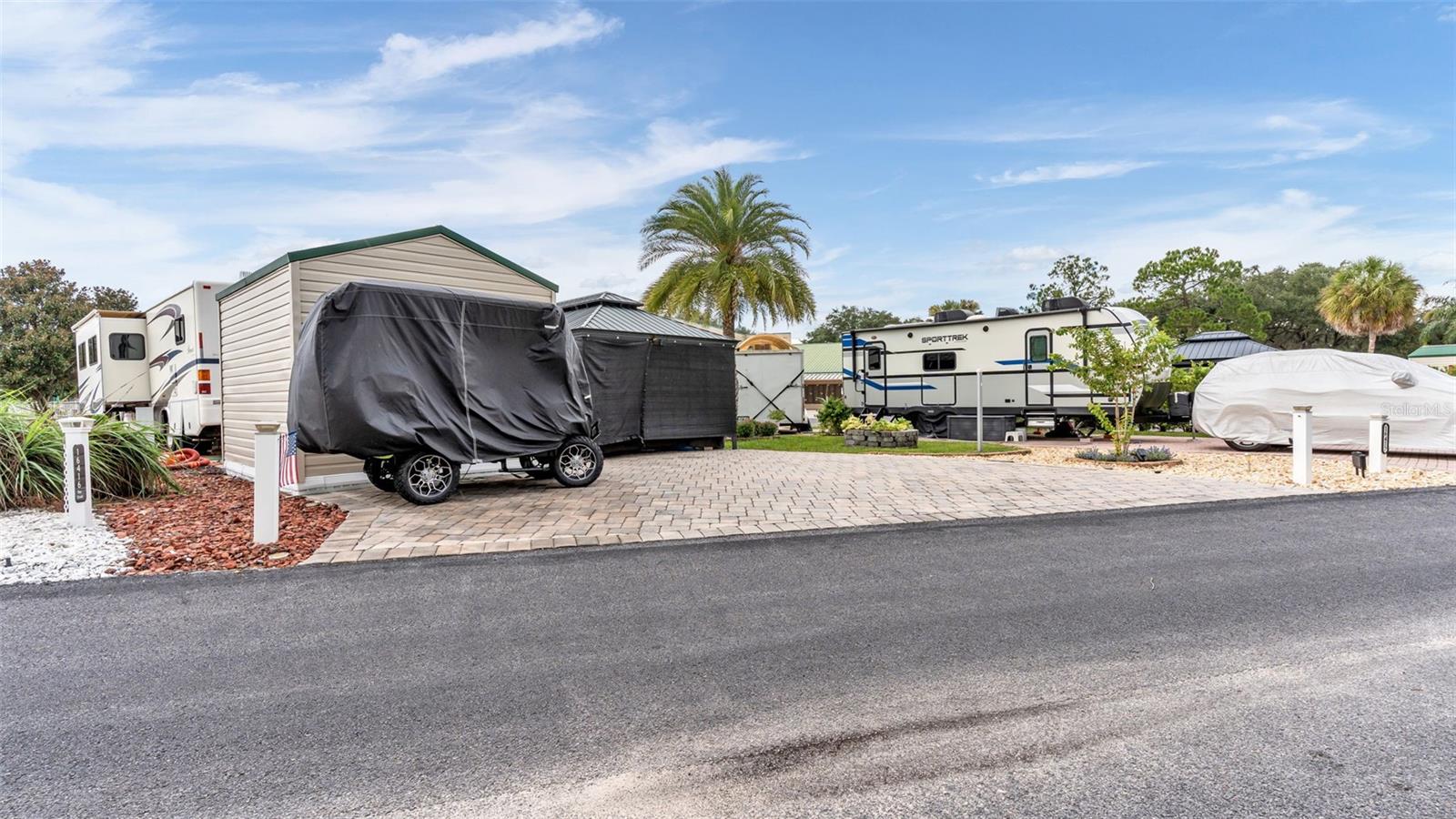 16414 Bay St Property Photo 9
