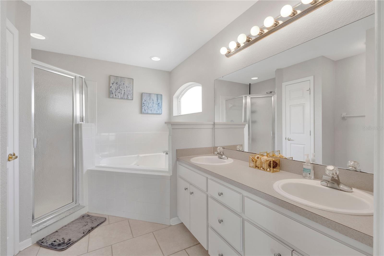 6315 Hampton Pointe Cir Property Photo 6