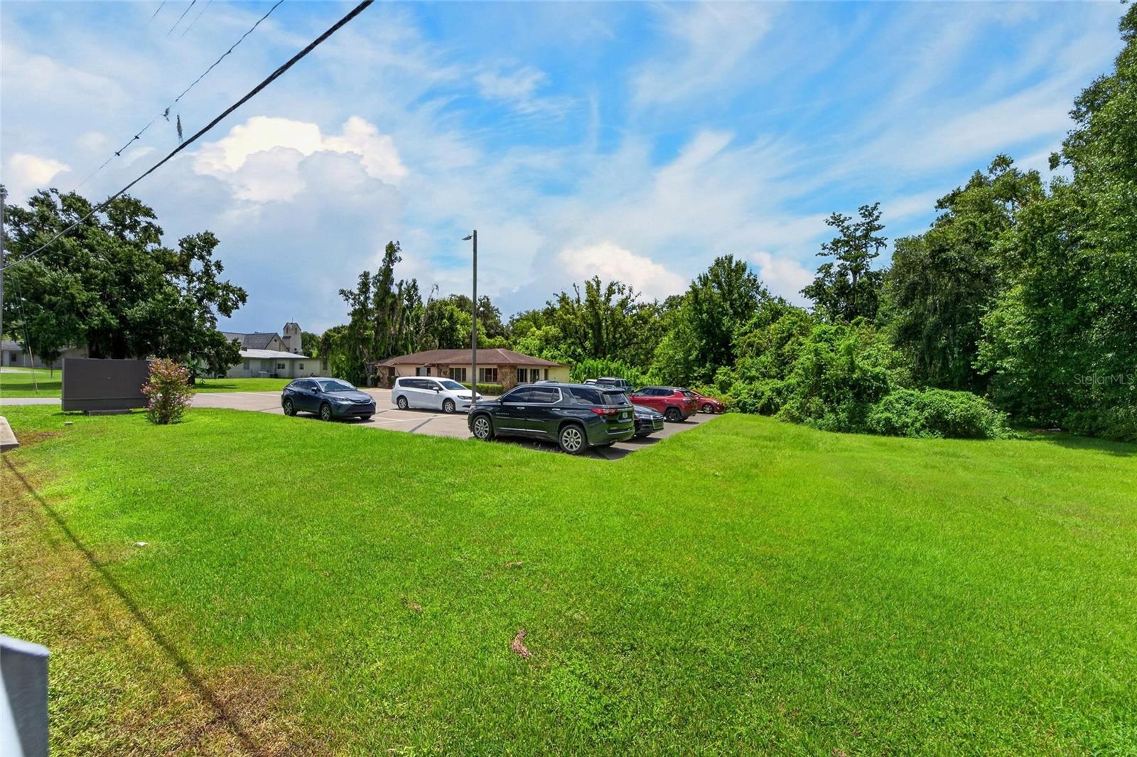 1205 W Baker St Property Photo 9