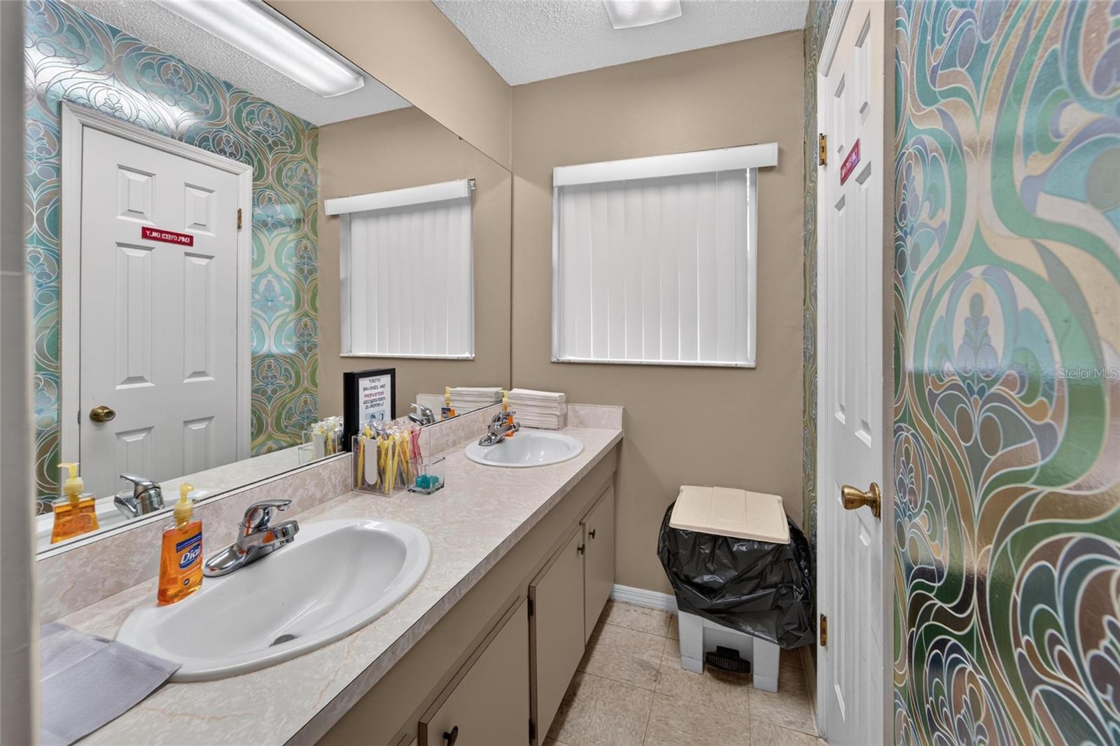 1205 W Baker St Property Photo 20