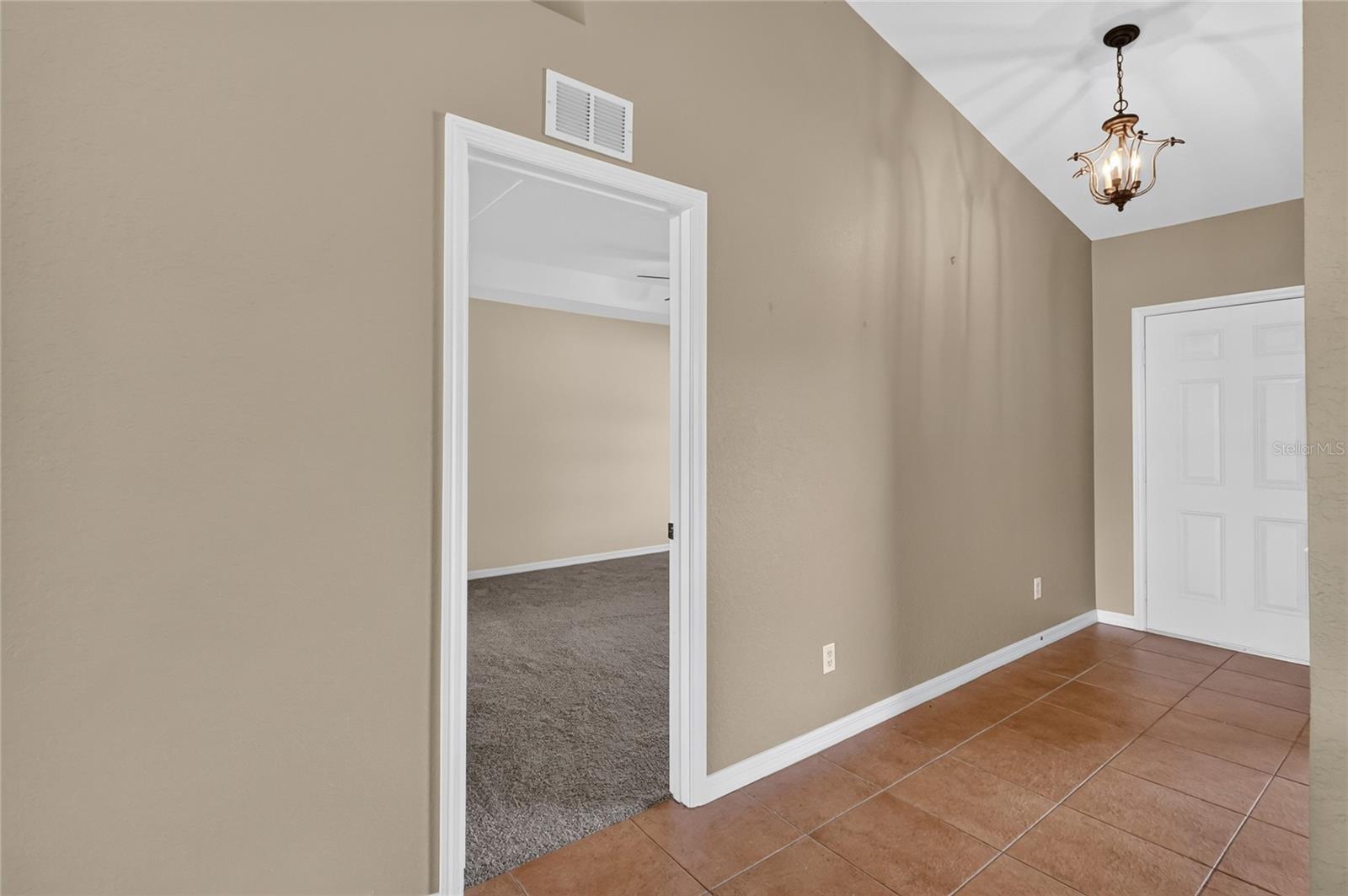 106 Majestic Gardens Ct Property Photo 8