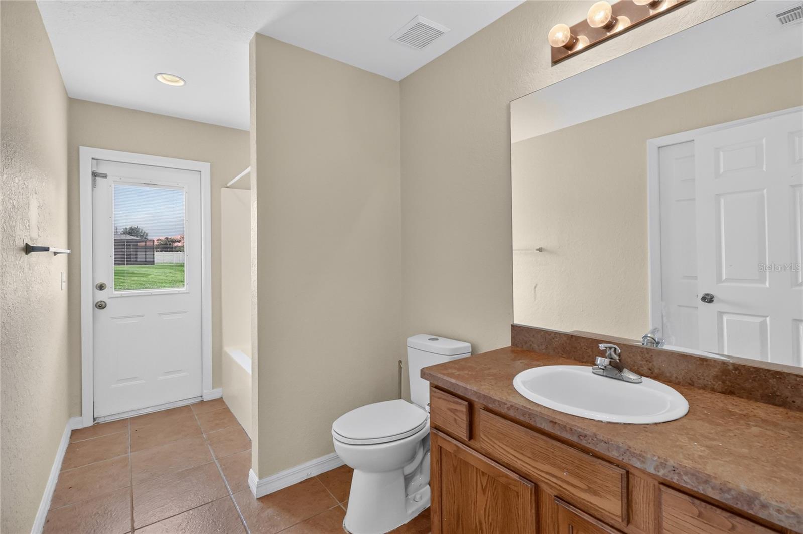 106 Majestic Gardens Ct Property Photo 25
