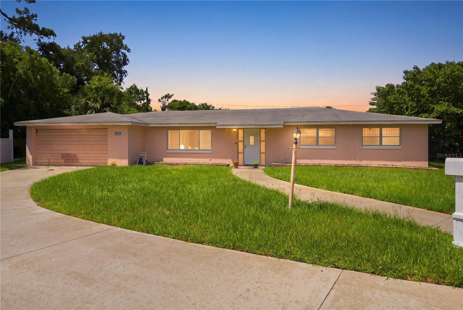 1656 MORGAN CIR Property Photo 1