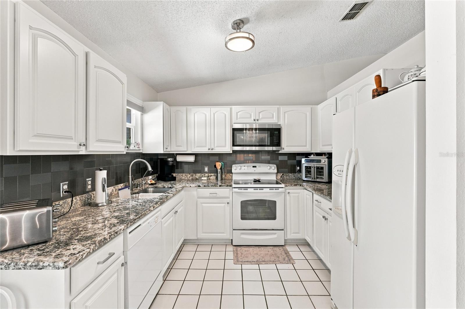 133 Rebecca Dr Ne Property Photo 13