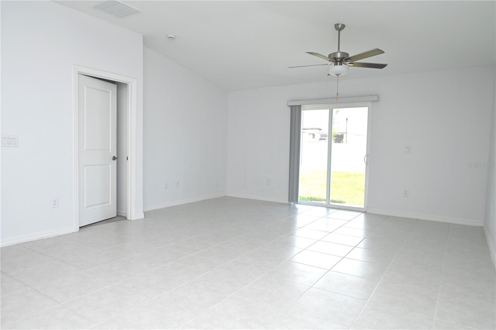 2674 Red Egret Dr Property Photo 3