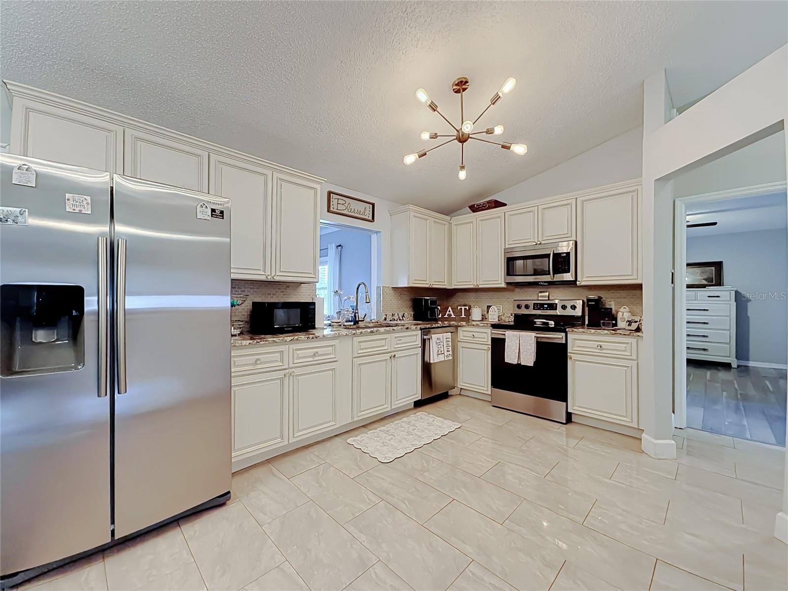 218 Glenridge Loop N Property Photo 20