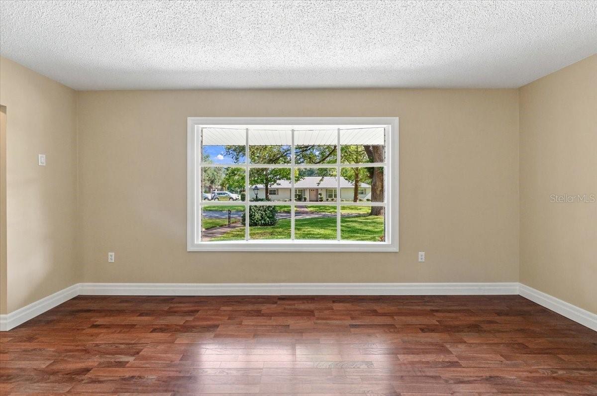 2021 Charnes Dr Property Photo 21